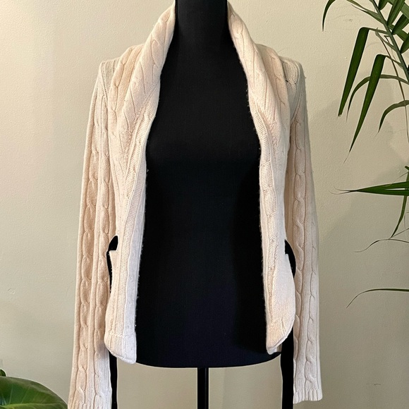 Ralph Lauren Women’s Cashmere Sweater, Size Medium, Cream with Black Velvet Ties - Picture 8 of 11